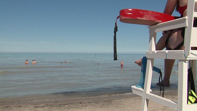 E. coli prompts beach closures, North Shore Health Department says