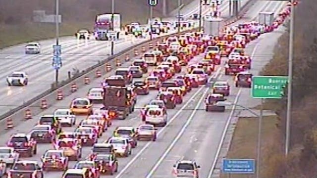 VIDEO: Crash leads to heavy delays on I-41/43/894 WB at 60th Street