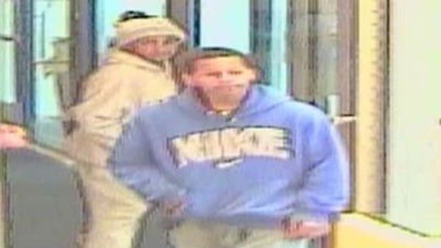 SMASH & GRAB: Hammer-wielding robbers steal watches from jewelry store