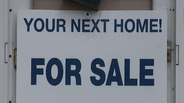 A new Milwaukee homeowner: Mayor Barrett sells another of the city's foreclosed homes