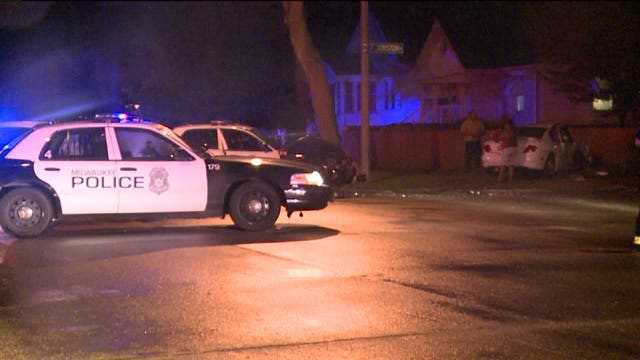 Two Milwaukee police officers sent to hospital after crash near 35th & Thurston