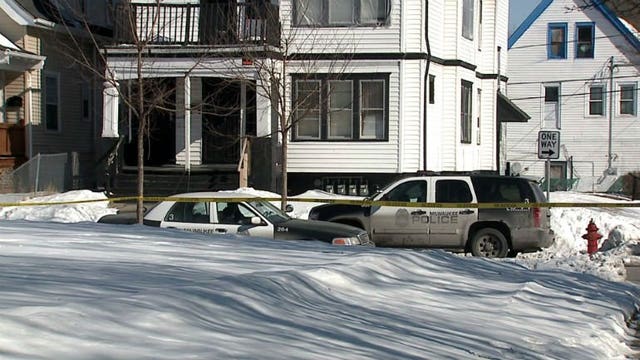 Police seek suspects in shooting that killed one man, injured another near 35th and Clarke