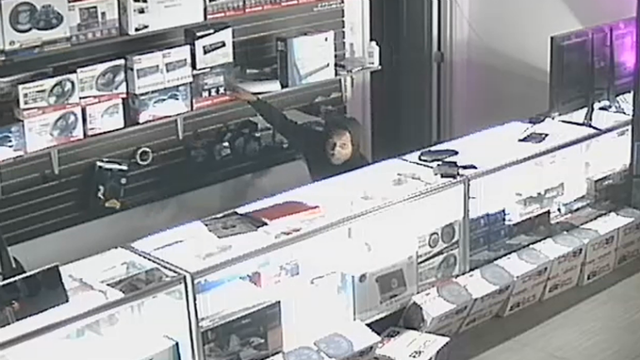 Caught on camera: MPD seeks help to ID man wanted in business burglary