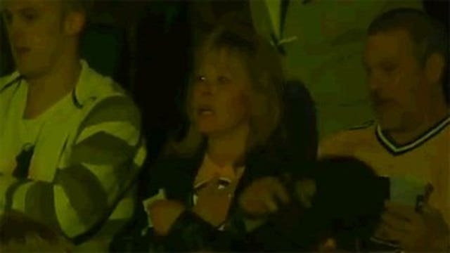 VIDEO: Boston Bruins fans unite, sing national anthem