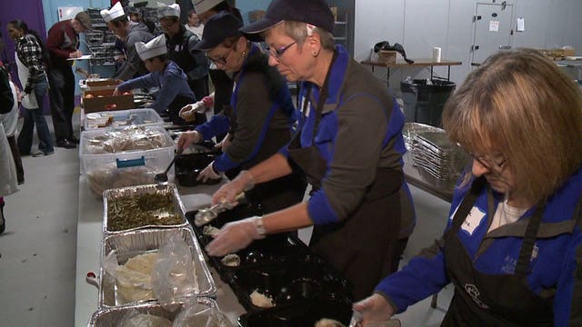 "Just One More Ministry" repurposes food from restaurants, caterers for those in need this Thanksgiving