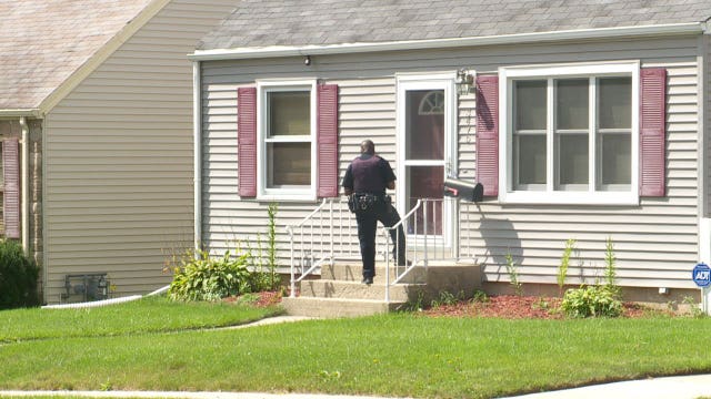 Milwaukee, Wauwatosa police arrest burglary suspects near 95th and Keefe