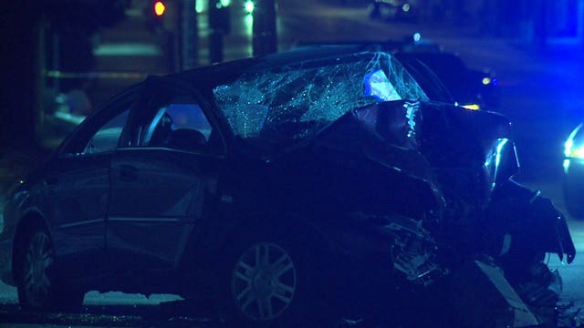 Driver dies after losing control of car, striking light pole on Milwaukee's north side