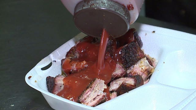 Violations of 25% capacity limit could mean $500+ fines for Milwaukee restaurants