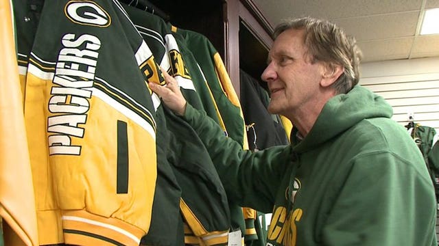 "Whatever has got a G on it works," Packers gear sells like crazy ahead of NFC Championship game
