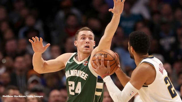 It's official: Milwaukee Bucks re-sign guard Pat Connaughton