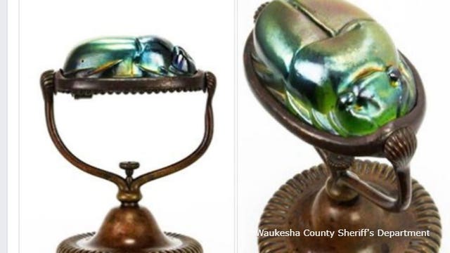 Lamp stolen from Waukesha Co. antiques show similar to lamp that sold for $10K
