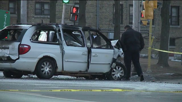 Van strikes MCTS bus that was stopped near 16th and Atkinson in Milwaukee, 3 injured