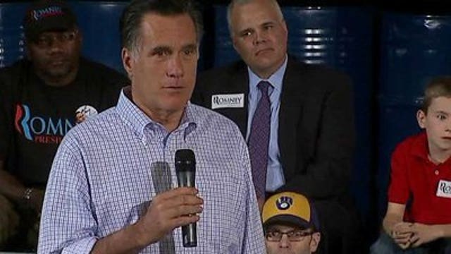 Mitt Romney rallies in Milwaukee leading up to Election Day