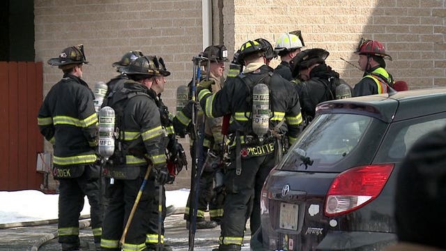 2 treated at scene of 2-alarm fire at apartment building near 23rd and Layton