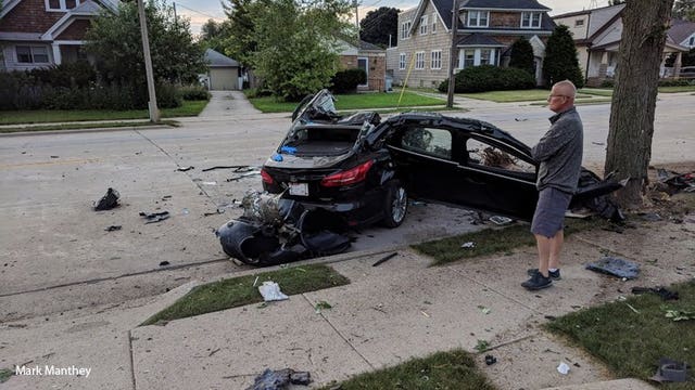 Driver dies after vehicle slams into tree in violent crash in Milwaukee: 'Didn't know cars could look like that'