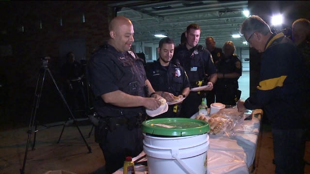"Honor those who serve us:" Area faith groups give back to MPD officers with late-night shift meal
