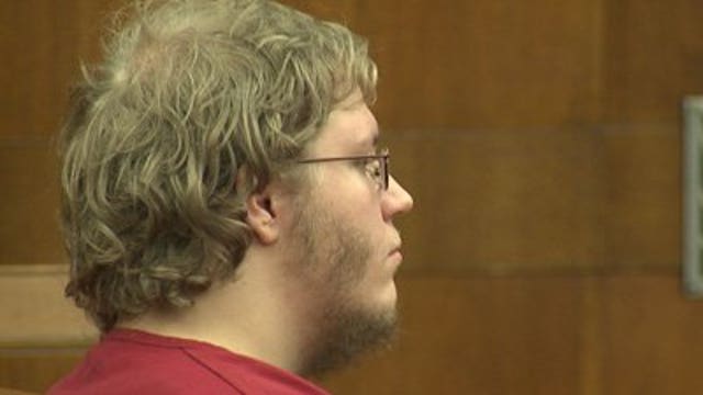 Dalton Vandeloo pleads not guilty to sexploitation charges