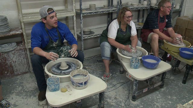 13-year-old girl, her parents get to take part in pottery lesson with Scooter Gennett