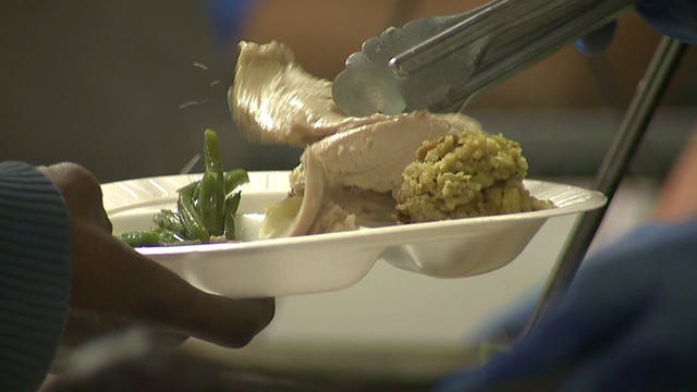 MPD officer organizes Thanksgiving dinner for 350: "We thought it would be great to bring people together"