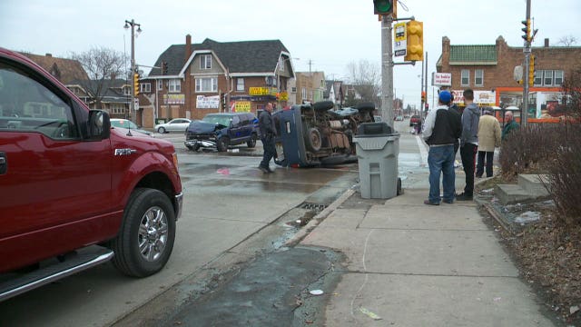 Police: Man seriously injured in crash involving van that flipped near Layton & Lincoln