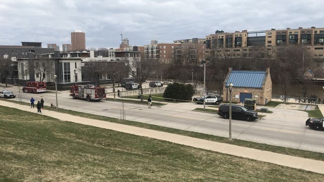 Police respond to subject in Milwaukee River, 20-year-old man pronounced dead