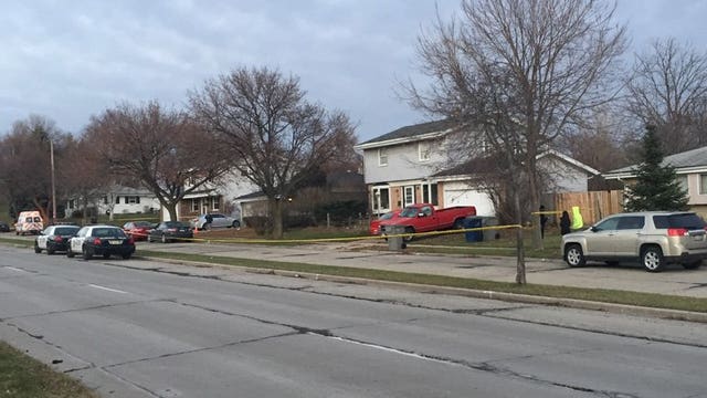 Police: 52-year-old Milwaukee man shot, hurt during robbery attempt near 91st and Denver