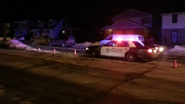 Police called out to three-vehicle crash near 60th, Lincoln Creek Dr.