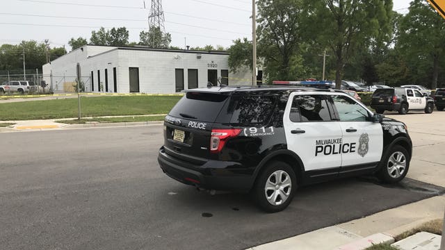 Police: 39-year-old woman stabbed on Milwaukee's northwest side, 1 in custody