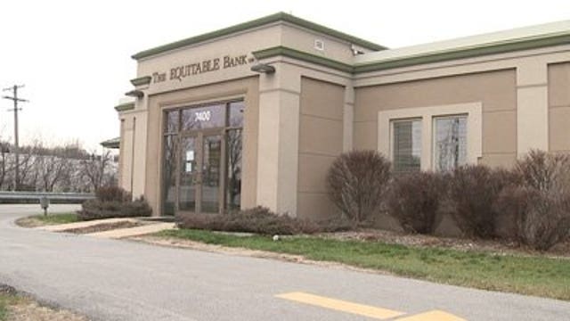 West Allis police arrest bank robbery suspect
