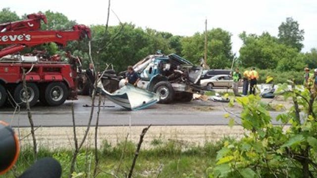 Driver of semi dies after rollover crash on I-94 near Dousman