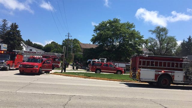 Developing: Milwaukee firefighters on scene of apartment fire on city's far south side