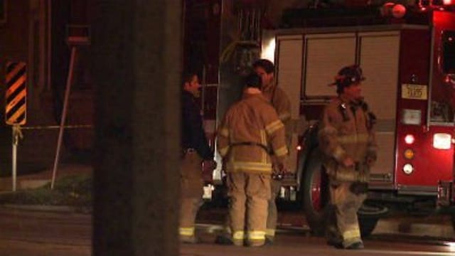 Fire forces 30 people from their apartments in Milwaukee