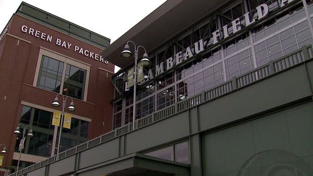 Lambeau Field tours among hundreds of closures Monday