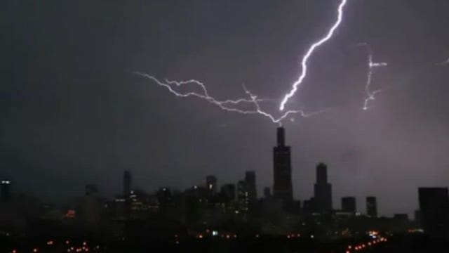 WICKED! Lightning jolts Chicago's Willis Tower and it's caught on camera