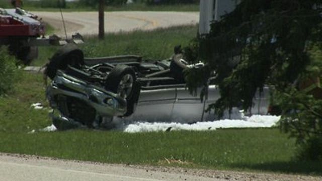 Four people hurt after crash on Dodge Co. highway