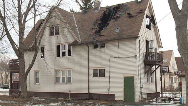 Under investigation: Fire at duplex near 41st and Roosevelt in Milwaukee