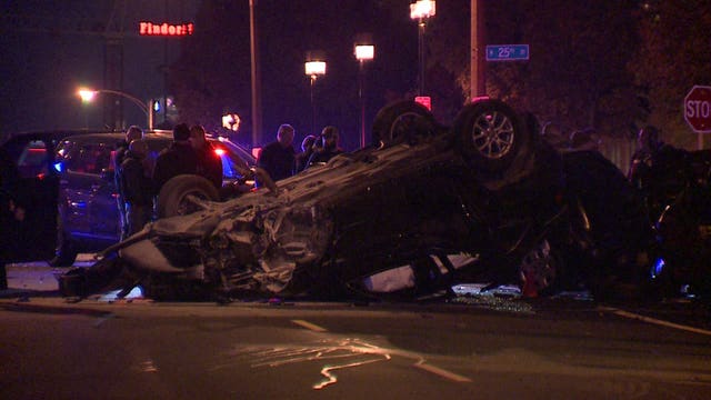 Police: 5 suspects, ranging in age from 12 to 17 arrested after pursuit led to crash at 25th and Wells