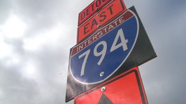 Ramp closure forces drivers to detour at I-794
