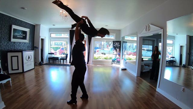 'Universal language:' Dance unites Walker's Point studio owners; 1 from Wisconsin, 1 from Argentina