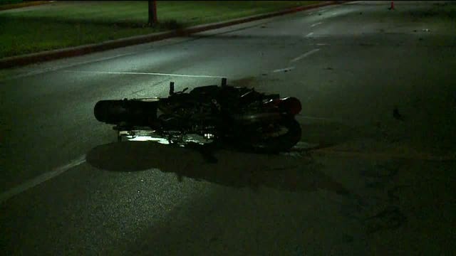 Fatal crash: Motorcyclist loses control, strikes median near Veterans Park