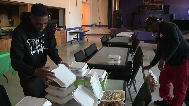 After hosting free meal, local rapper hands out Thanksgiving leftovers to the homeless