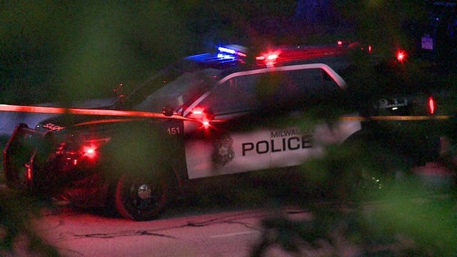 Police: 27-year-old man killed in motorcycle crash on Lincoln Memorial Drive