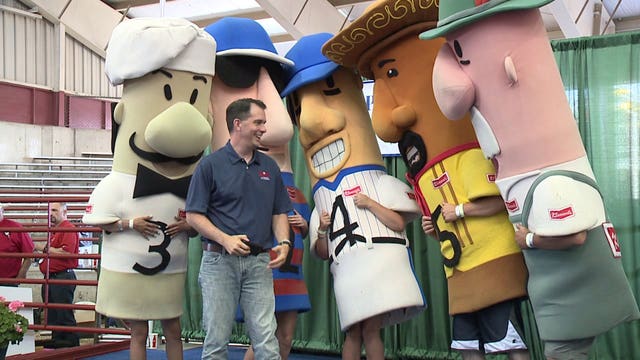 Gov. Walker hosts Blue Ribbon Meat Products Auction at Wisconsin State Fair