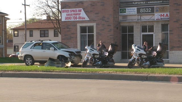 3 arrested following police pursuit, crash near 84th and Capitol