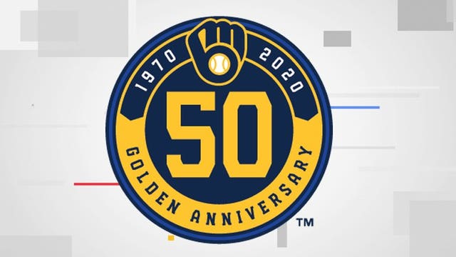 Brewers, Cardinals split doubleheader amid playoff chase