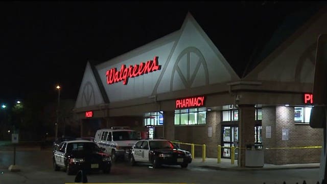 Exchange of gunfire between security guard, suspect after Walgreens store robbed