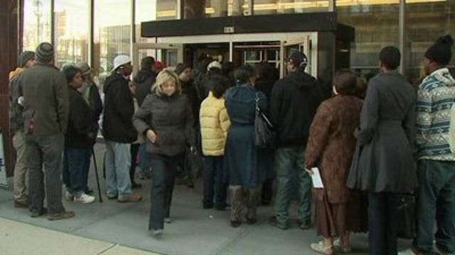 Early voting in Wisconsin wraps up with long lines