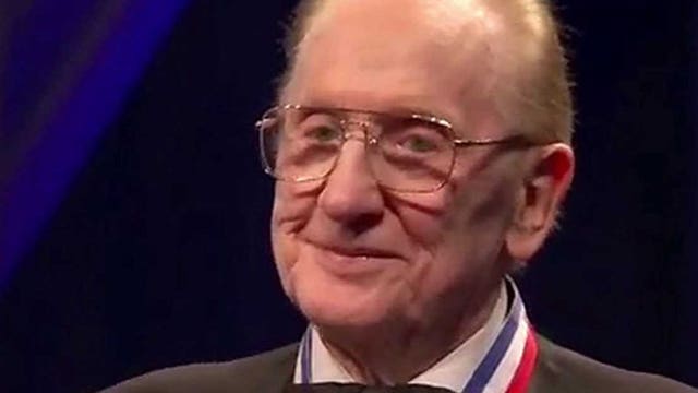 APPROVED: Waukesha Central Middle School to be named after Les Paul