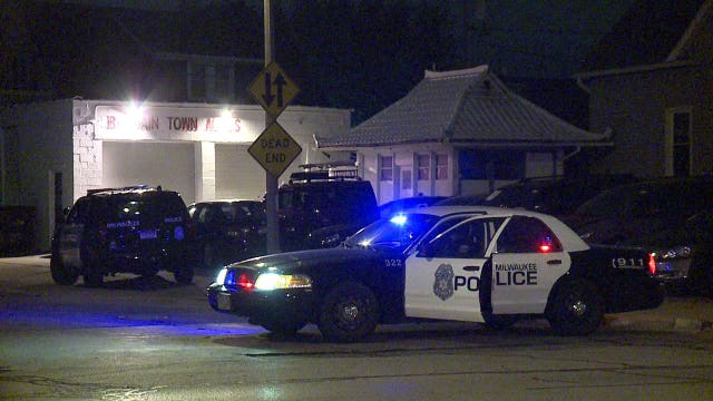 Police: Man shot, seriously wounded while sitting in vehicle near 32nd and Lincoln