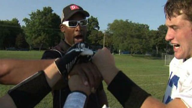 Packers standout Ahman Green coaching at Oak Creek High School